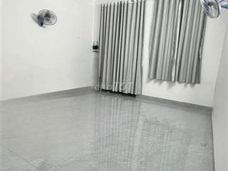 Bán nhà cấp 4 mới đẹp mặt tiền đường Phùng Hưng