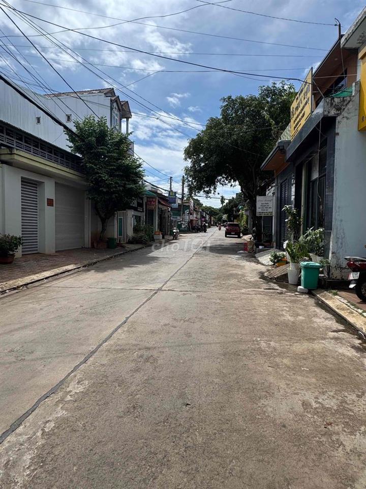 Cho thuê nhà nguyên căn, 02 nhà liền kề (diện tích 6x24); hẻm Hà Huy T
