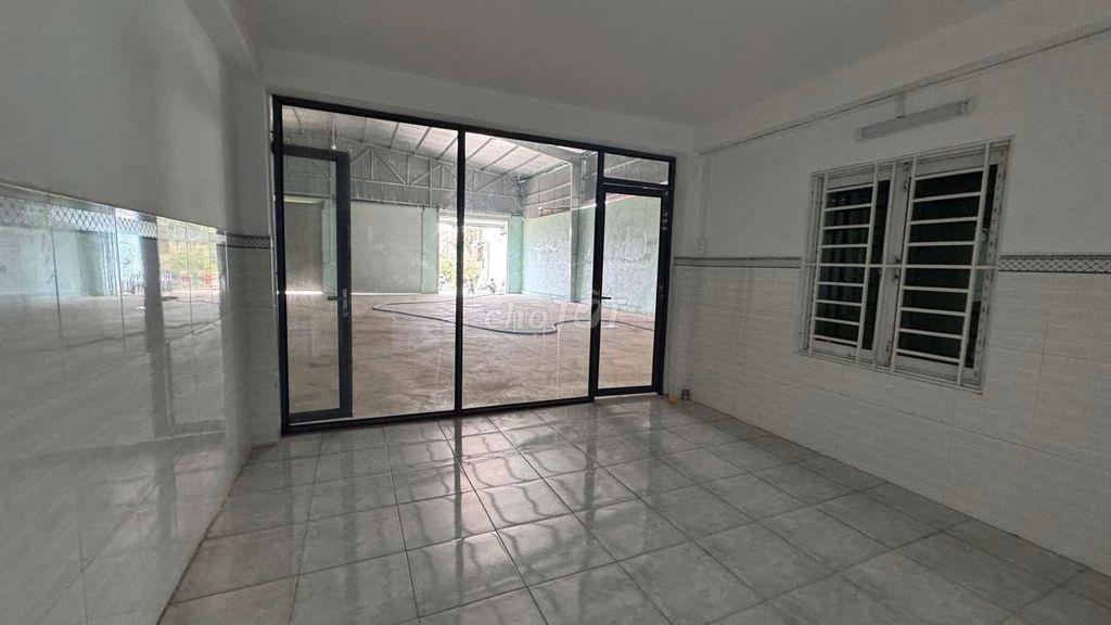 bán kho 650m2 mặt tiền 14-26