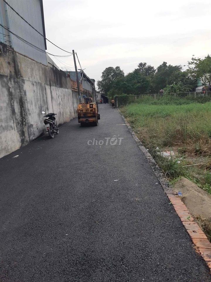 cho thuê 973m2 đất thổ cư gần Khu CN Lê Minh Xuân