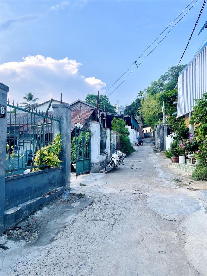 Bán 2 lô đất liền kề hẻm Lê Duẩn, Buôn Ma Thuột, Daklak