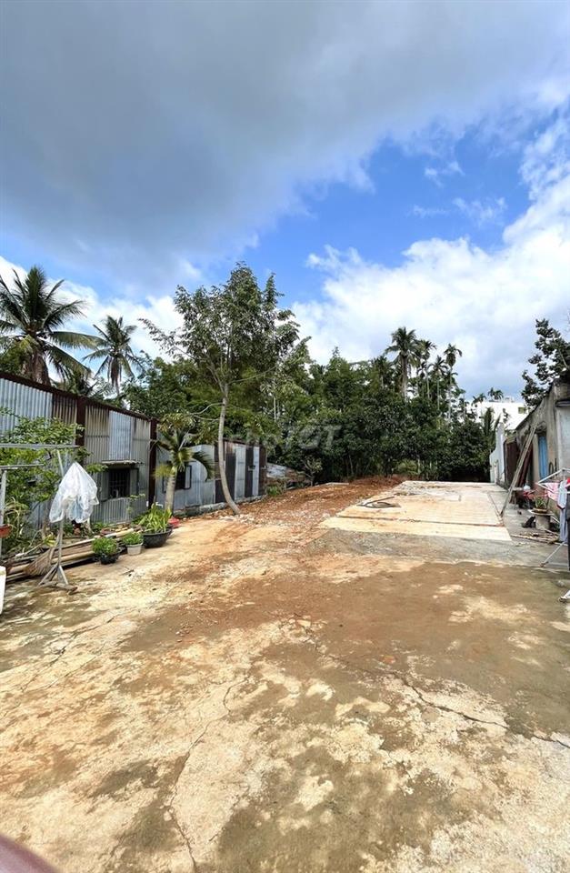 Bán 2 lô đất liền kề hẻm Lê Duẩn, Buôn Ma Thuột, Daklak