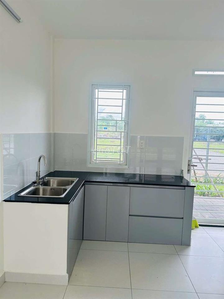 CHO THUÊ CĂN TRỆT LẦU SHOP HOUSE NAM LONG 2
