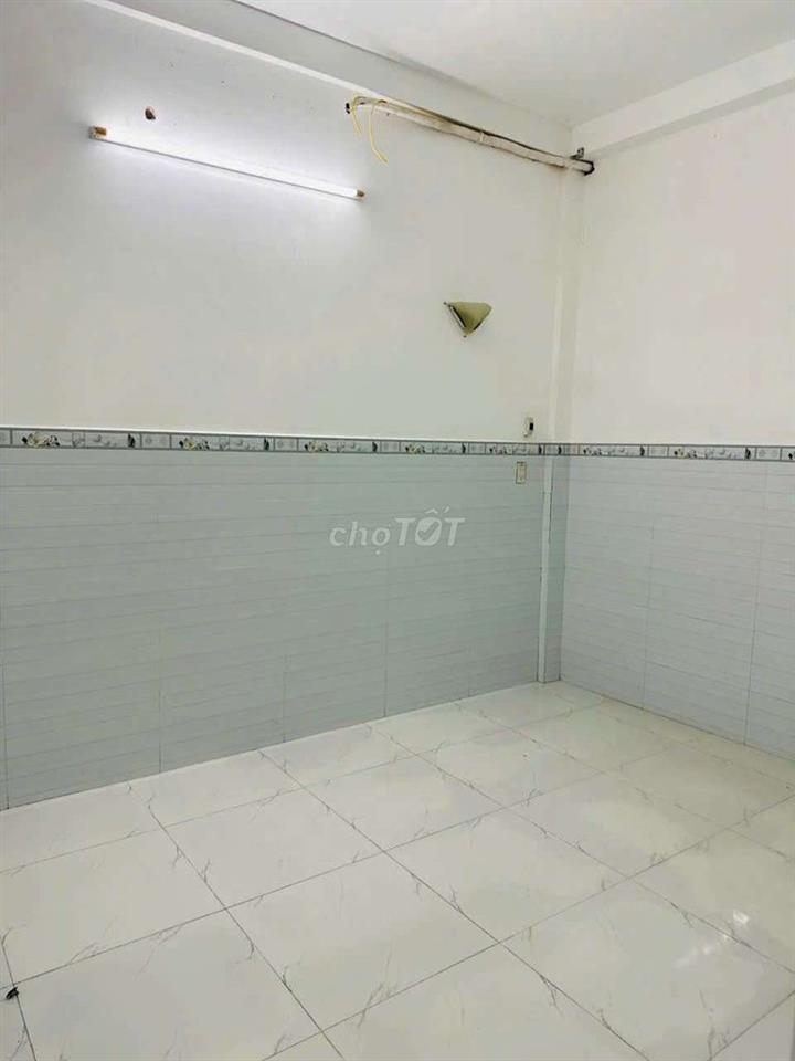 CHO THUÊ NHÀ 4 PN KDC 586 CÓ MÁY LẠNH