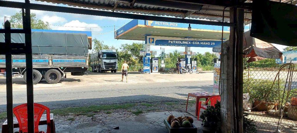 BÁN NỀN VĨNH LONG MẶT TIỀN 904