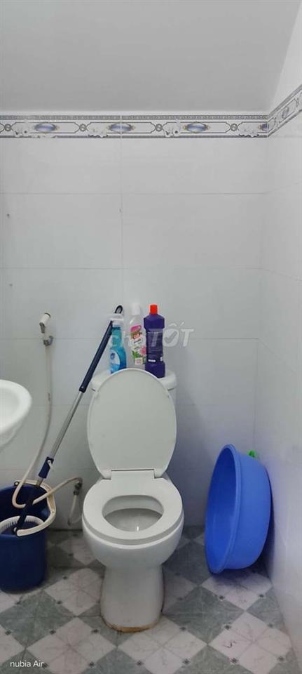 CHO THUÊ NHÀ NGUYÊN CĂN 586 ĐẸP CÓ MÁY LẠNH