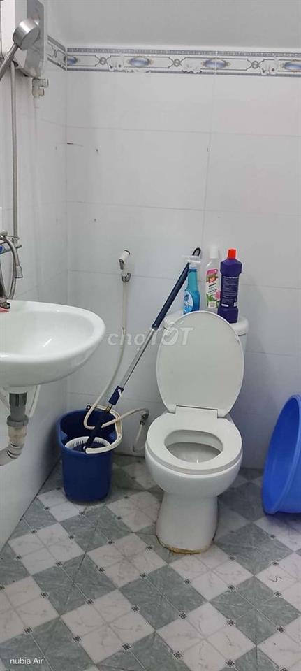 CHO THUÊ NHÀ NGUYÊN CĂN 586 ĐẸP CÓ MÁY LẠNH