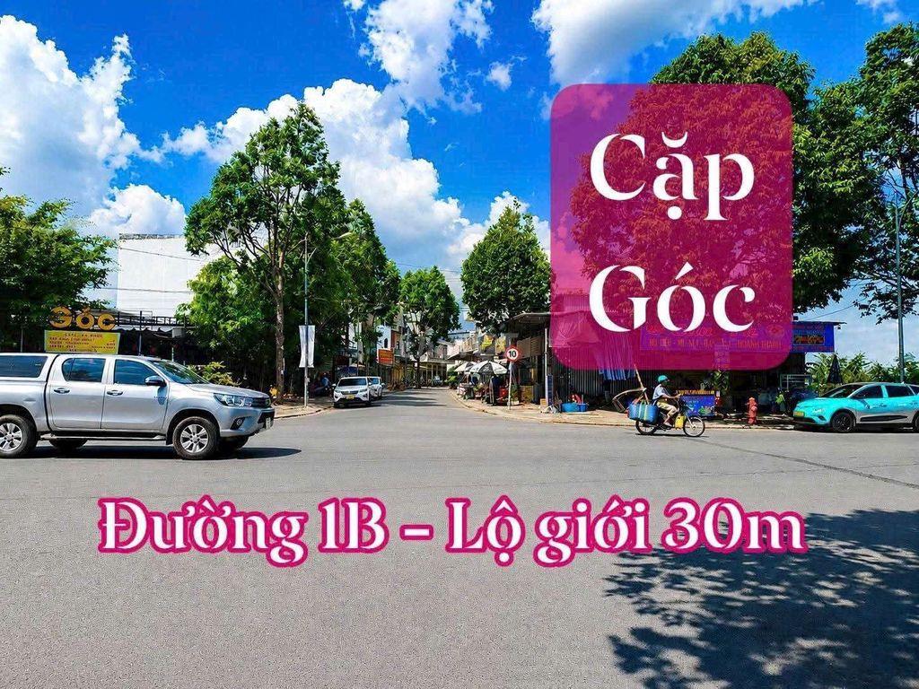 CẶP GÓC ĐƯỜNG 1B ( KHU VĂN HOÁ TÂY ĐÔ)