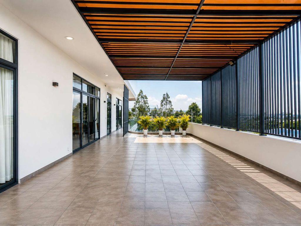 BÁN CĂN VILLA ĐỐI DIỆN NHÀ HÁT TÂY ĐÔ - P. AN BÌNH - TP. CẦN THƠ