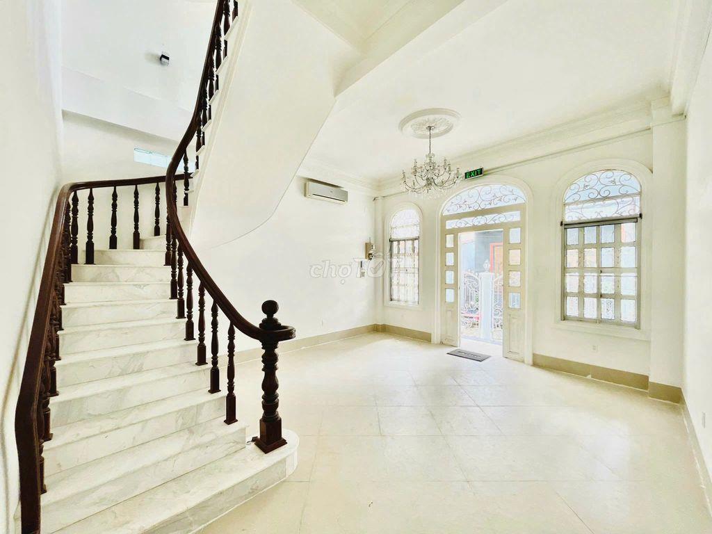Cho thuê phòng căn hộ 1PN tầng trệt có sân sau.