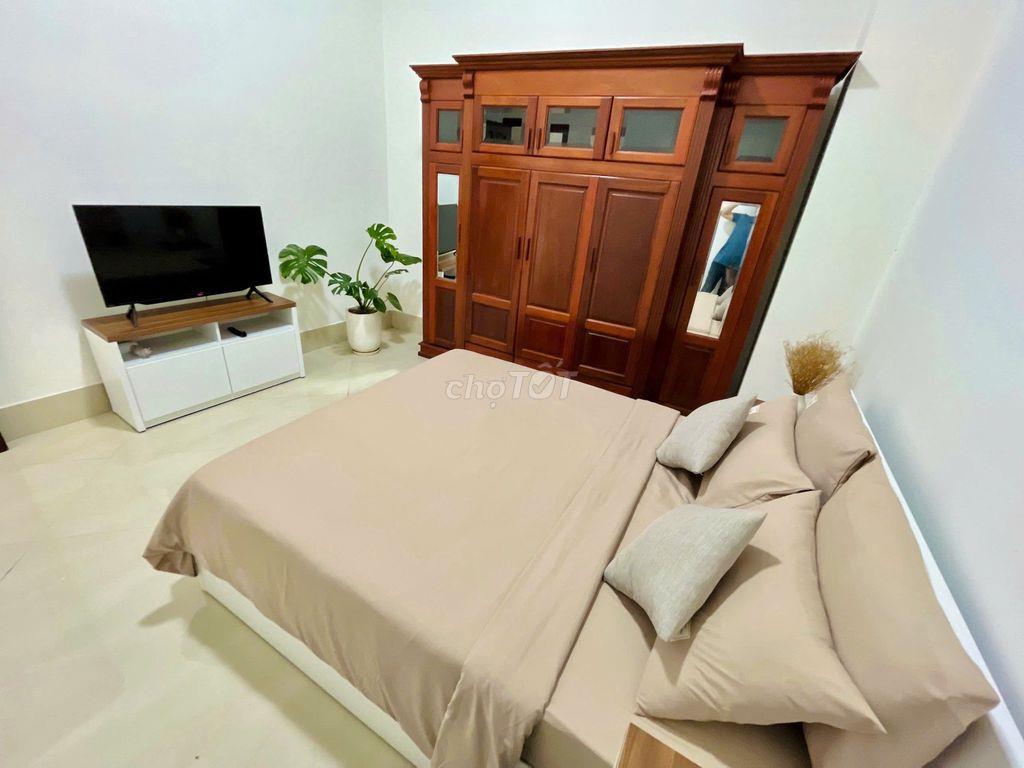 Cho thuê phòng căn hộ 1PN tầng trệt có sân sau.
