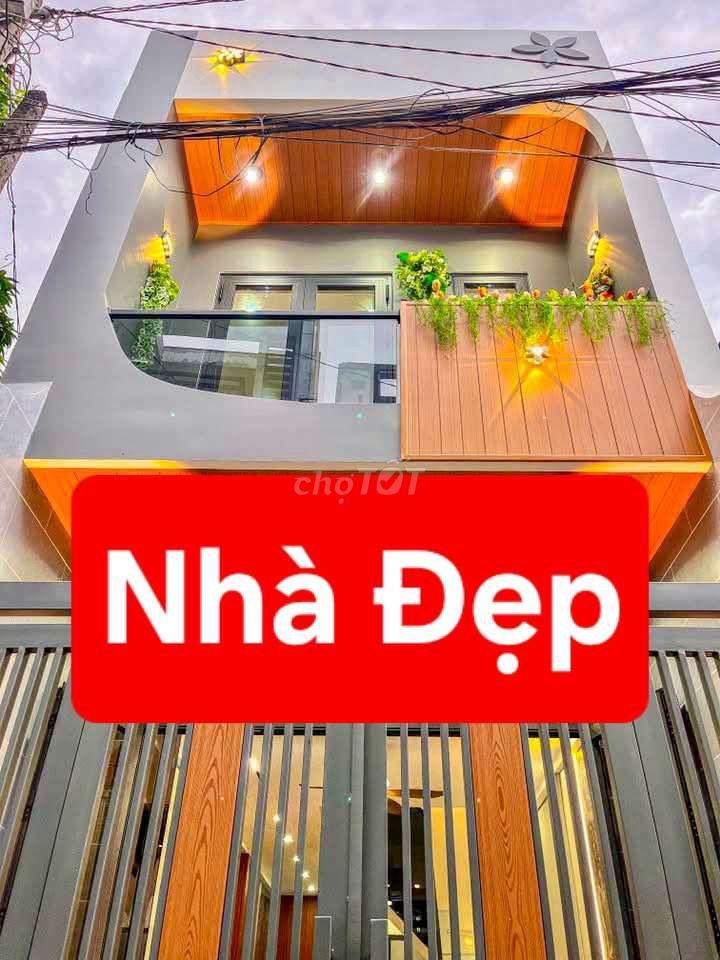 NHÀ RỘNG RÃI - HẺM 8 ĐINH TIÊN HOÀNG