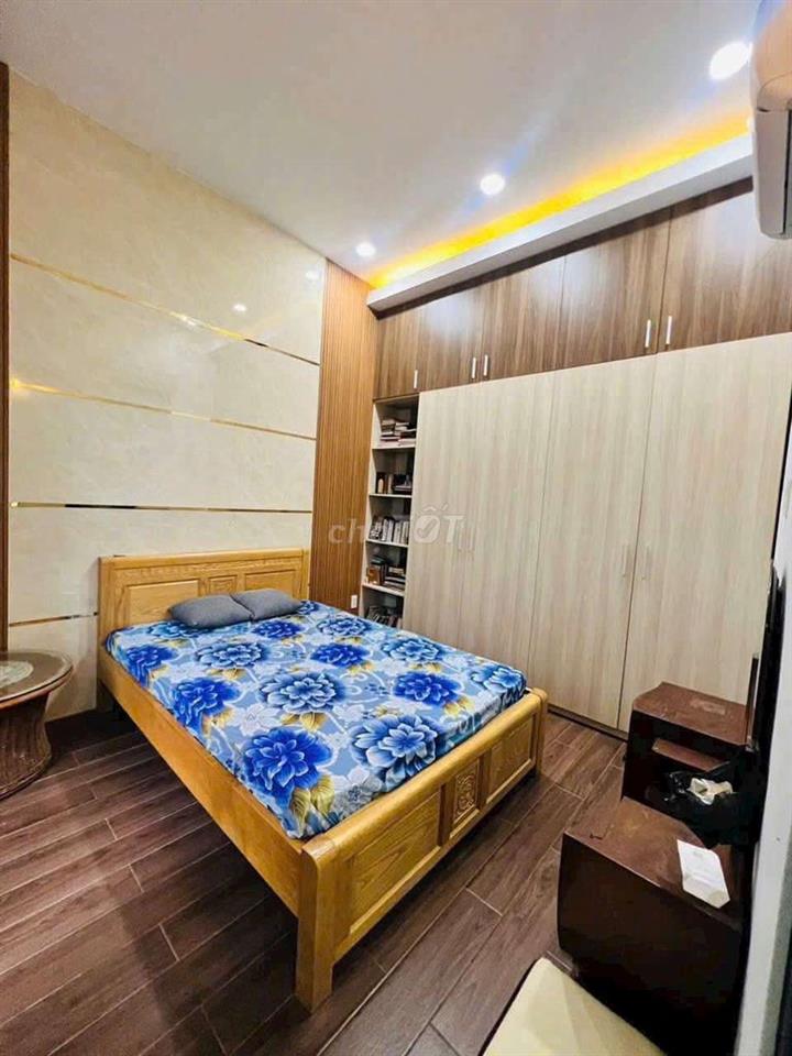 NHÀ 3 PHÒNG NGỦ - HẺM 172, TRẦN QUANG DIỆU