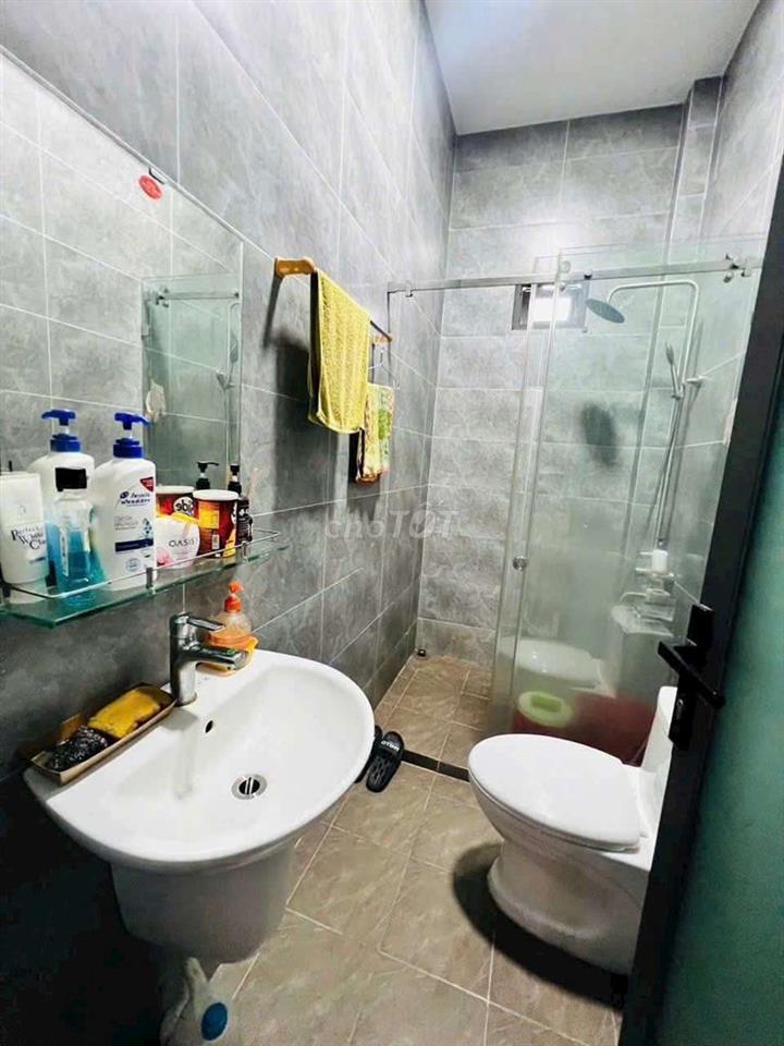 NHÀ 3 PHÒNG NGỦ - HẺM 172, TRẦN QUANG DIỆU
