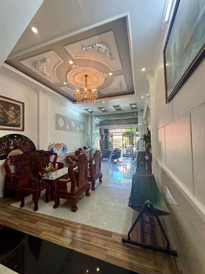 NHÀ 2 LÂU RỘNG RÃI - KDC HỒNG PHÁT