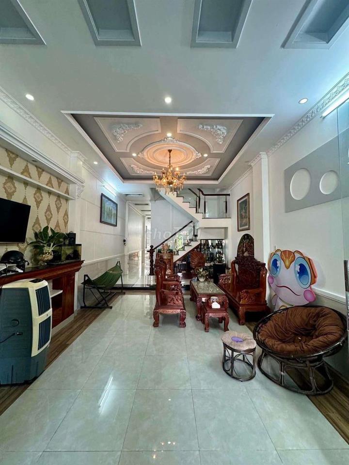 NHÀ 2 LÂU RỘNG RÃI - KDC HỒNG PHÁT