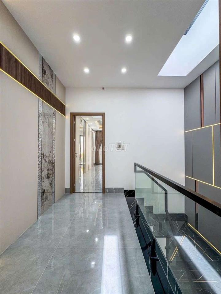 NHÀ ĐẸP NỞ HẬU - HẺM 52 HÙNG VƯƠNG