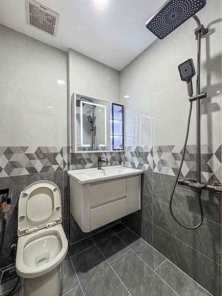 NHÀ ĐẸP NỞ HẬU - HẺM 52 HÙNG VƯƠNG
