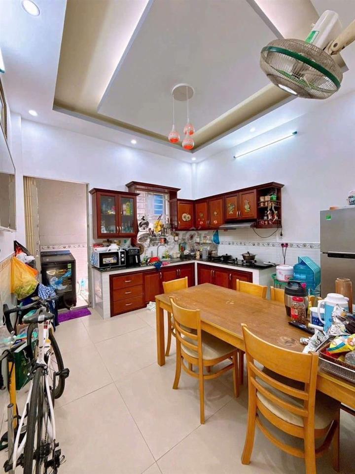 NHÀ TRỆT LẦU - HẺM 6M NGUYỄN VĂN CỪ