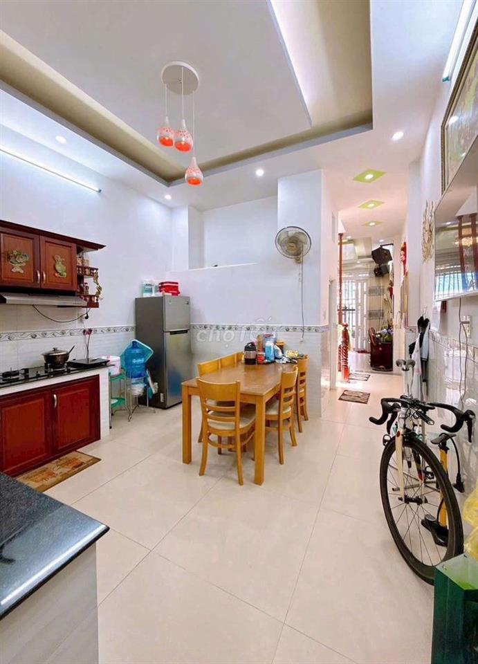NHÀ TRỆT LẦU - HẺM 6M NGUYỄN VĂN CỪ