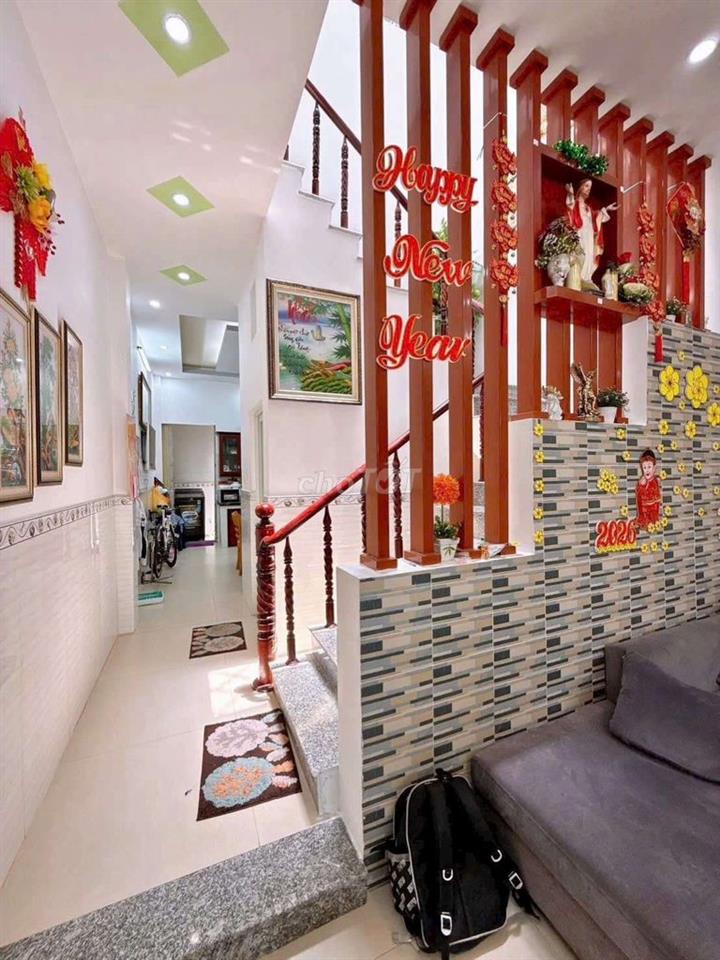 NHÀ TRỆT LẦU - HẺM 6M NGUYỄN VĂN CỪ