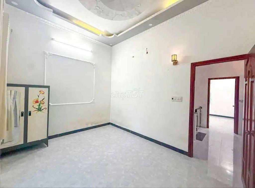 NHÀ RỘNG RÃI - HẺM 5M, HOÀNG QUỐC VIỆT