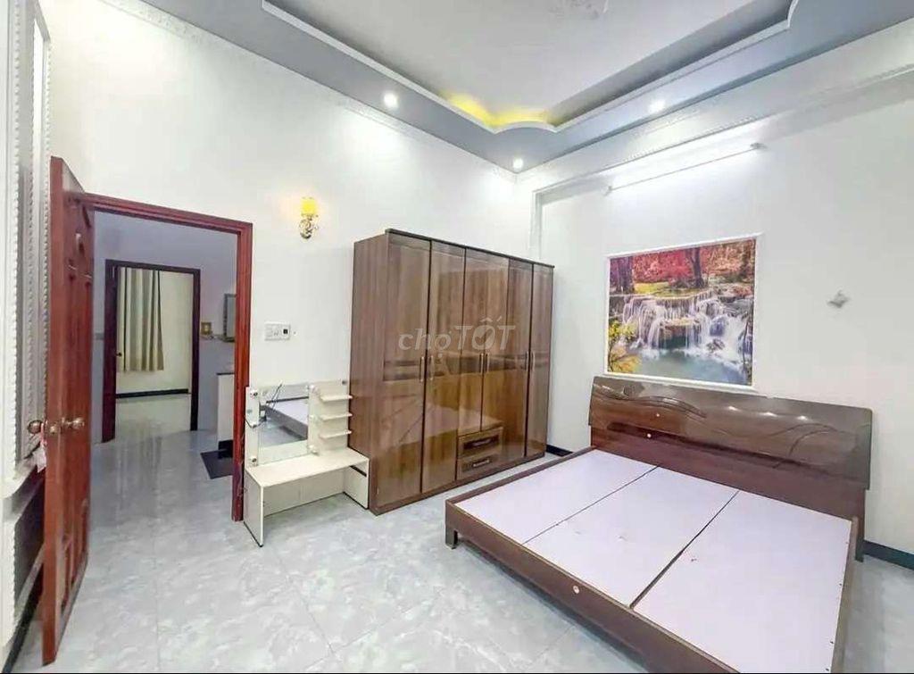 NHÀ RỘNG RÃI - HẺM 5M, HOÀNG QUỐC VIỆT