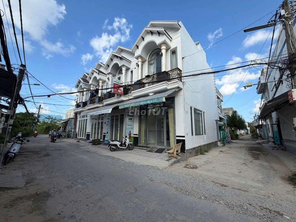 NHÀ RỘNG RÃI - HẺM 5M, HOÀNG QUỐC VIỆT