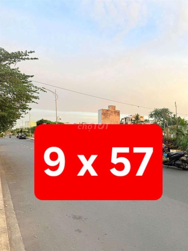 MẶT TIỀN LỘ 13M - GẦN BV NHI ĐỒNG, ĐẠI HỌC FPT