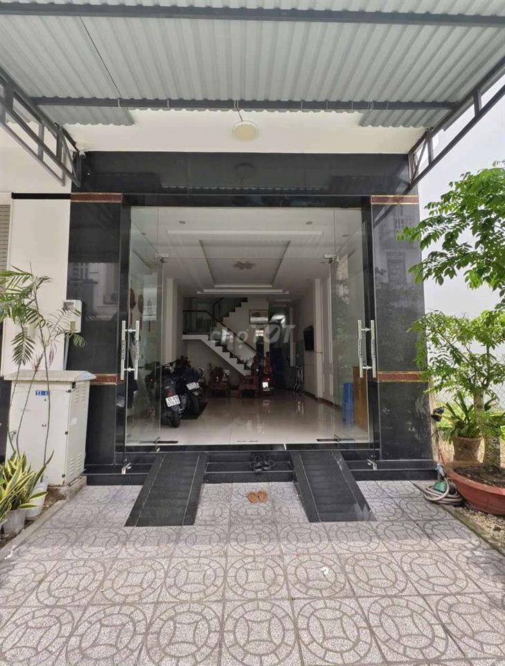 NHÀ 2 LẦU GIÁ TỐT - KDC HƯNG PHÚ 1
