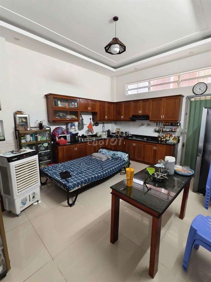 NHÀ 2 LẦU GIÁ TỐT - KDC HƯNG PHÚ 1