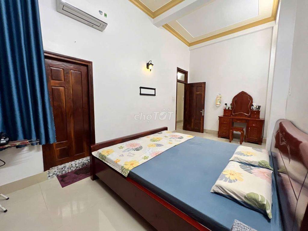NHÀ 2 LẦU GIÁ CỰC TỐT - KDC BÌNH NHỰT