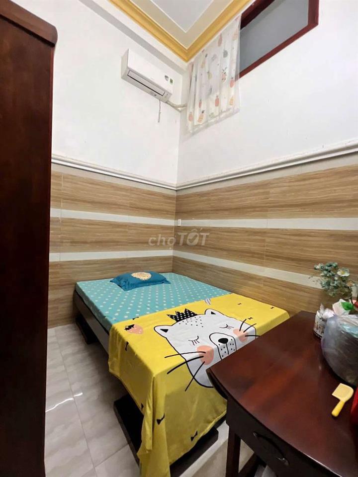 NHÀ 2 LẦU GIÁ CỰC TỐT - KDC BÌNH NHỰT