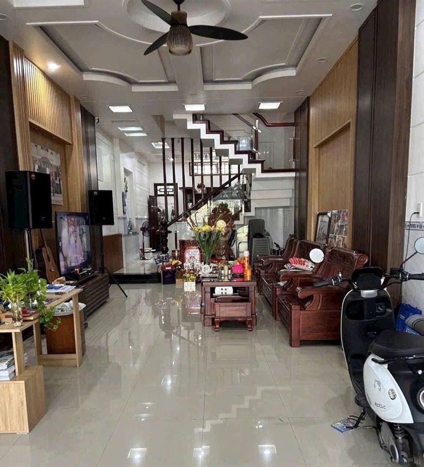 NHÀ 2 LẦU - ĐƯỜNG XUÂN THỦY - KDC HỒNG PHÁT