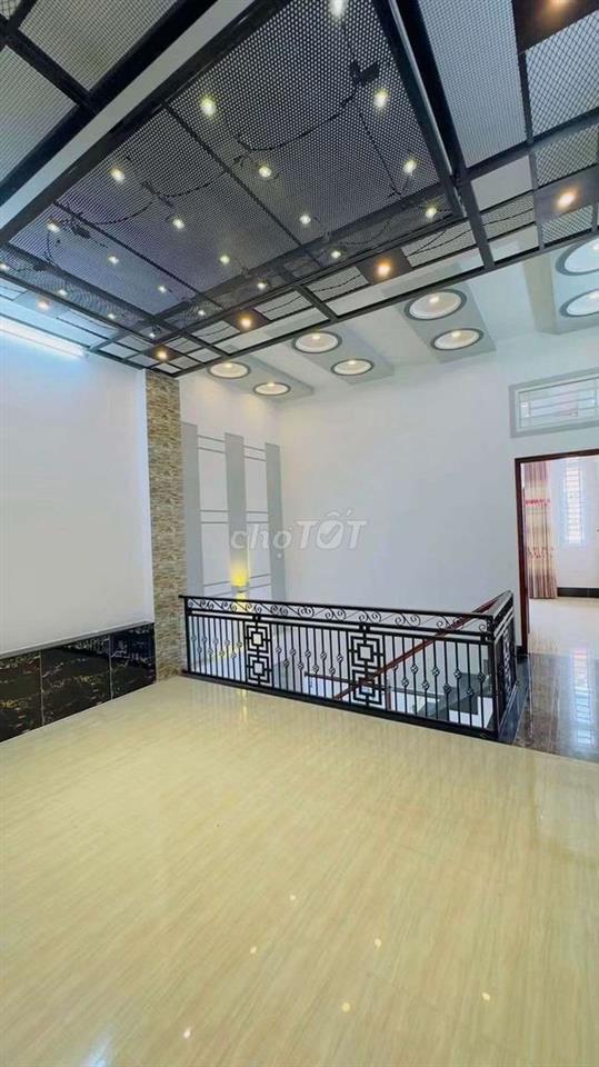 NHÀ RỘNG RÃI - HẺM 234 HOÀNG QUỐC VIỆT