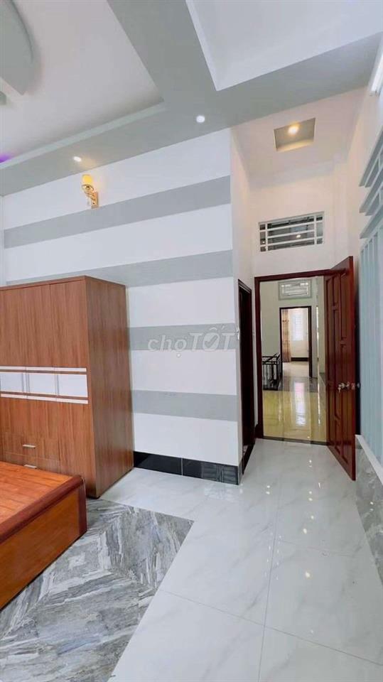 NHÀ RỘNG RÃI - HẺM 234 HOÀNG QUỐC VIỆT