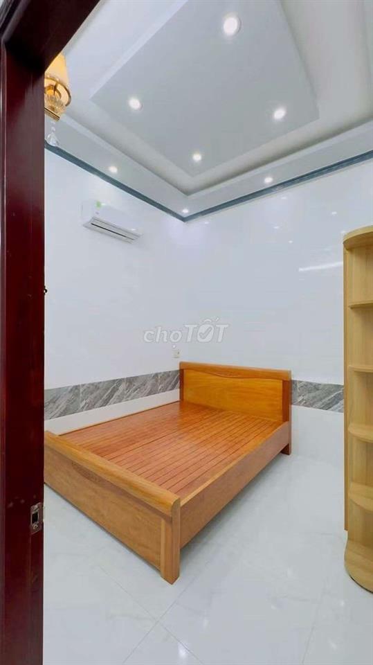 NHÀ RỘNG RÃI - HẺM 234 HOÀNG QUỐC VIỆT