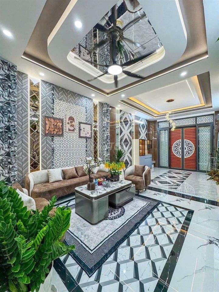 NHÀ 2 LẦU NỘI THẤT CAO CẤP - GẦN ĐH Y DƯỢC