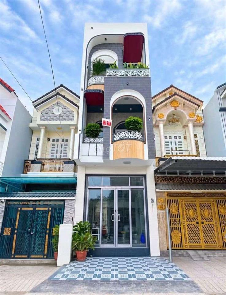 NHÀ 2 LẦU NỘI THẤT CAO CẤP - GẦN ĐH Y DƯỢC