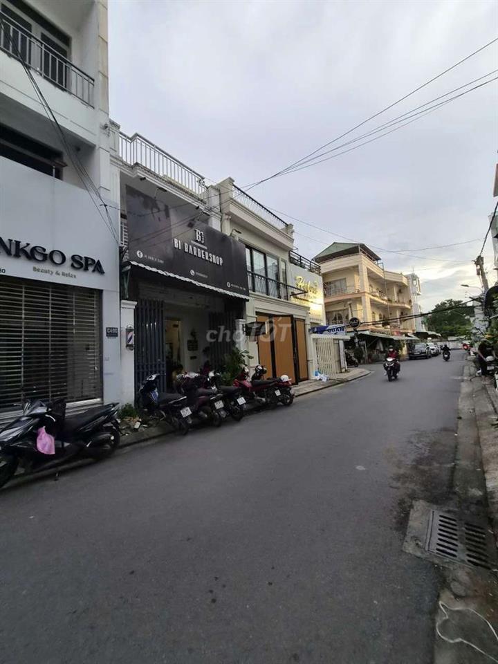 NHÀ 3 LẦU - ĐƯỜNG NGUYỄN VĂN TRỖI