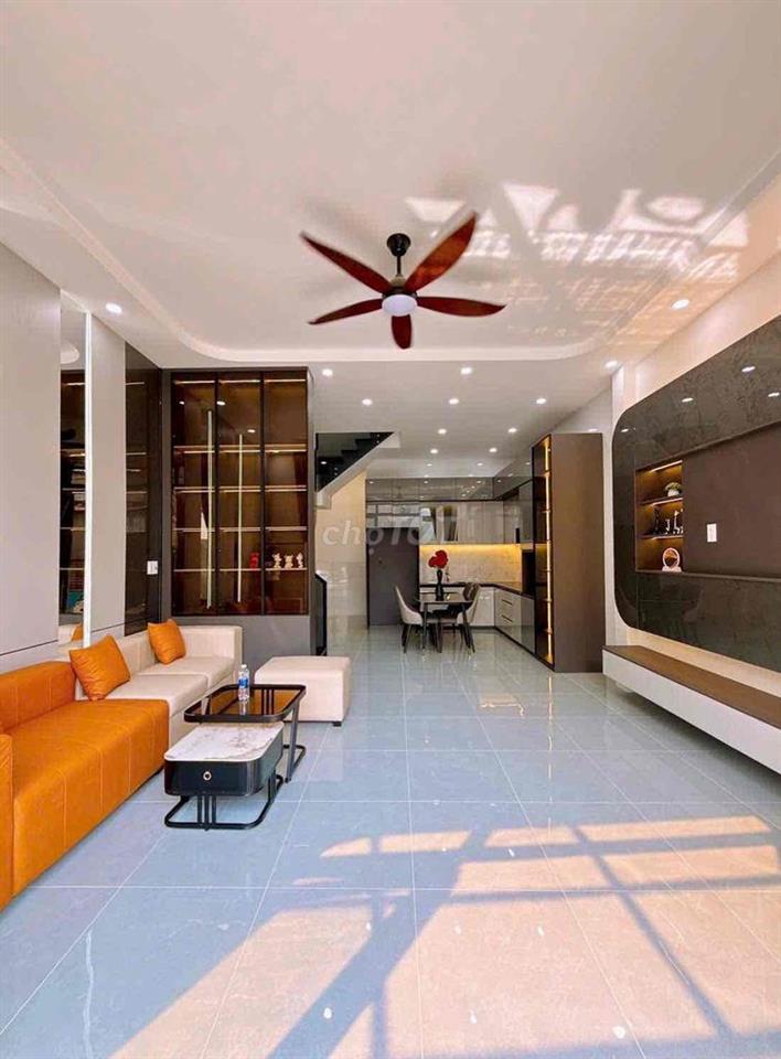 nhà bán hem nhanh 311 nguyen van cừ