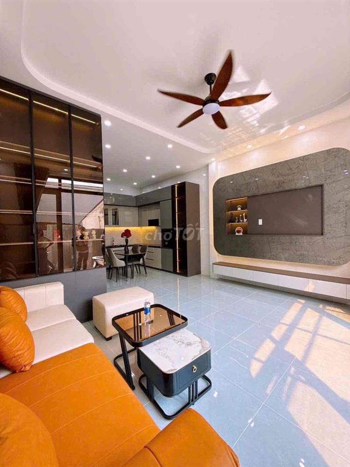 nhà bán hem nhanh 311 nguyen van cừ