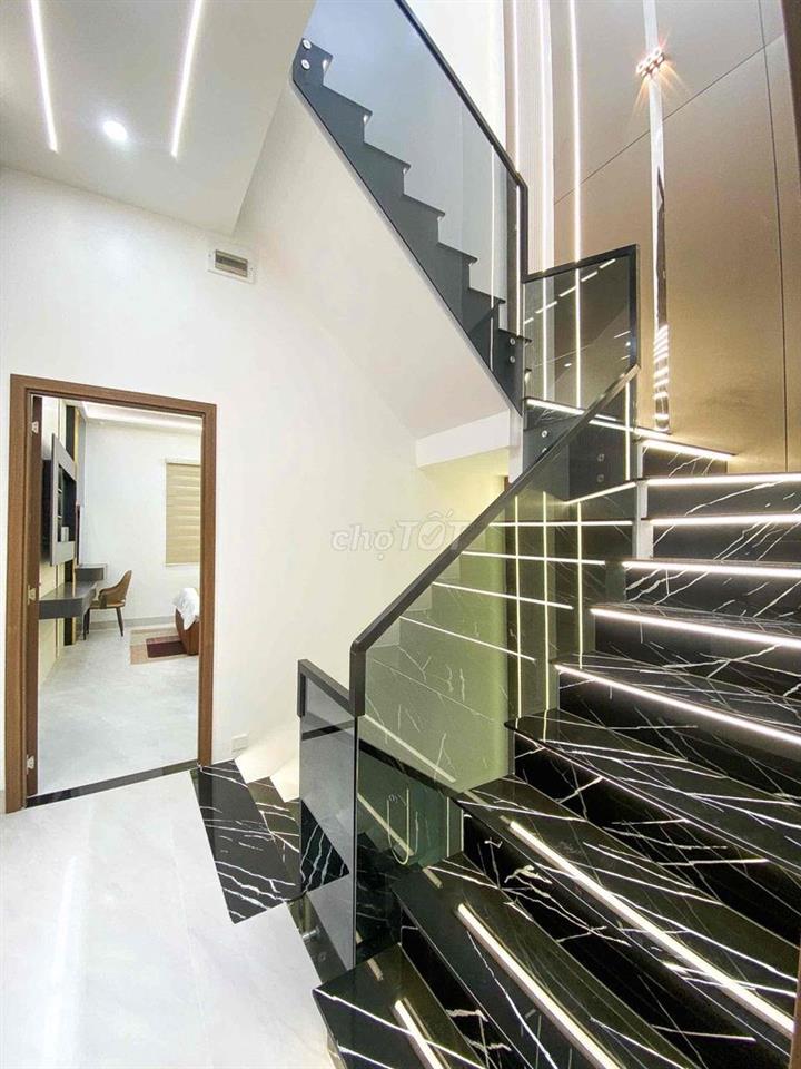 bán nhà đuong so 9 khu đại hoc y duoc