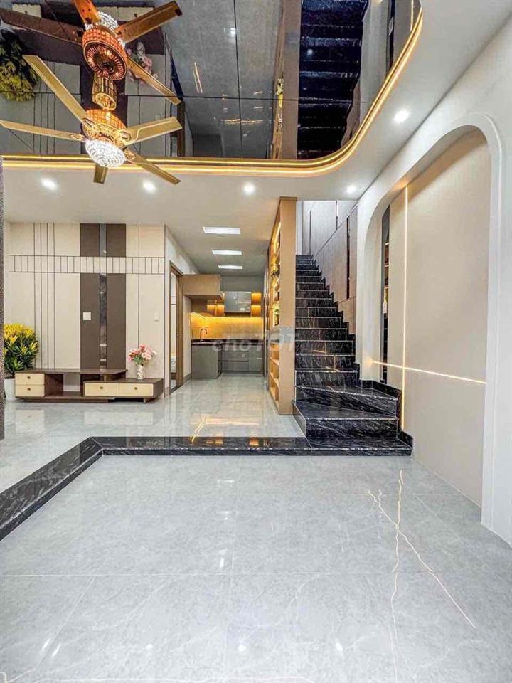 nhà bán hem 387 trần nam phú
