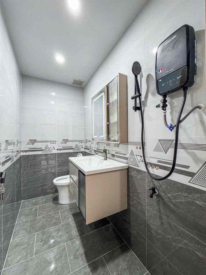 nhà bán hem 387 trần nam phú