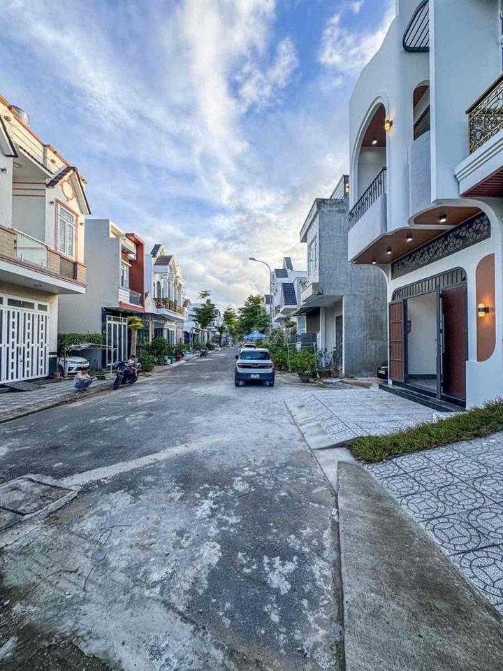 bán nha gần truong hoc fpt nam cần thơ