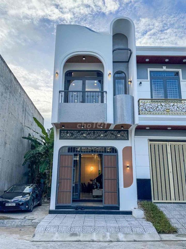 bán nha gần truong hoc fpt nam cần thơ