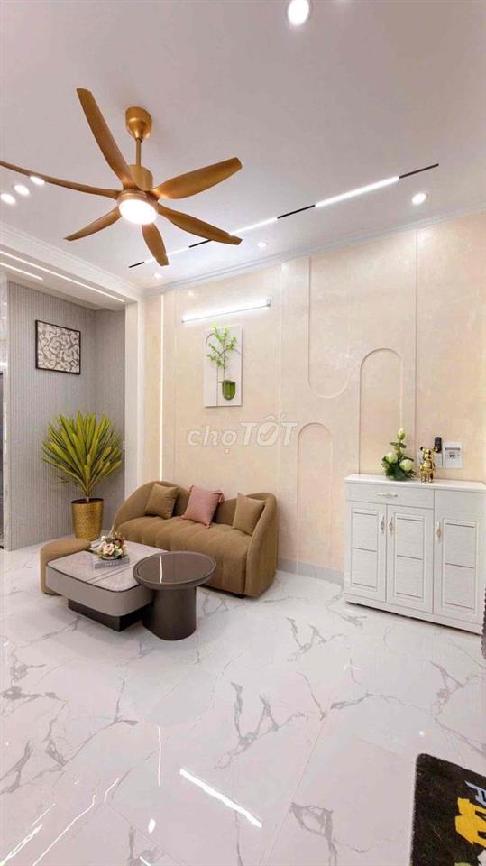 bán nha hem 9 pham ngoc hưng