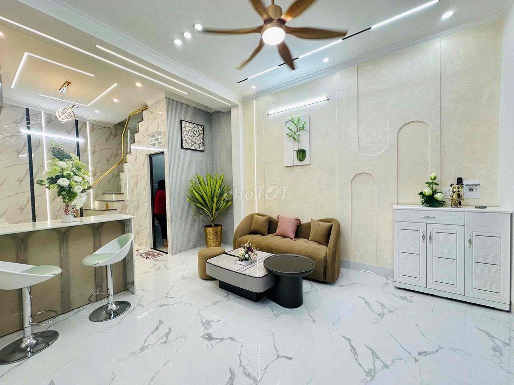 bán nha hem 9 pham ngoc hưng