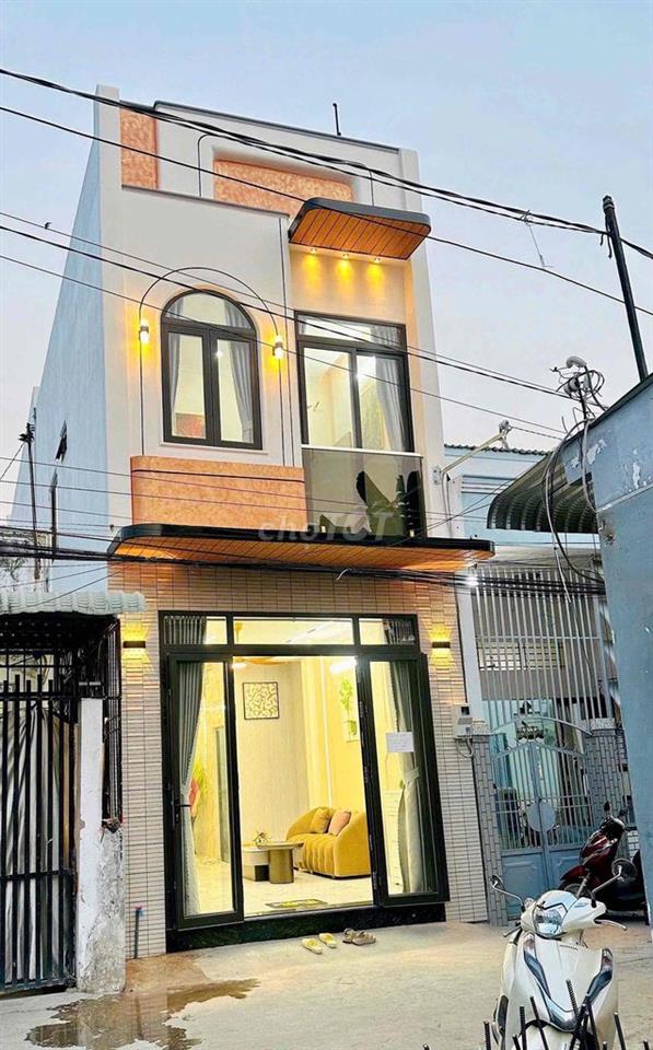 bán nha hem 9 pham ngoc hưng